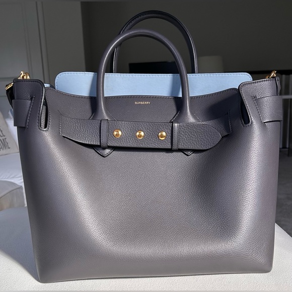 Burberry Soft Grain Calfskin Triple Stud Large Leather Belt Bag in Charcoal Grey - Picture 2 of 8